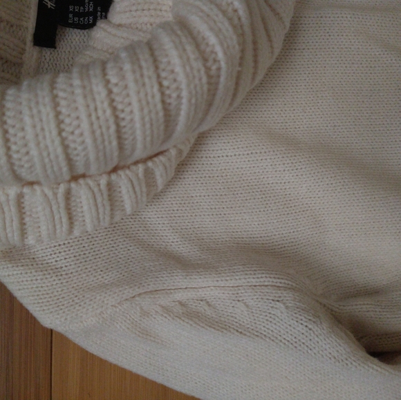 Cute top - Picture 4 of 4